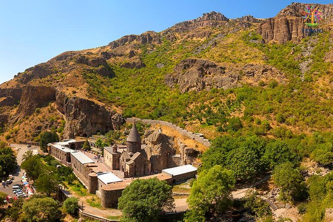 5 Days Armenia Package with Accommodation, Tours and Transfers - Guides, drivers, and the group experience