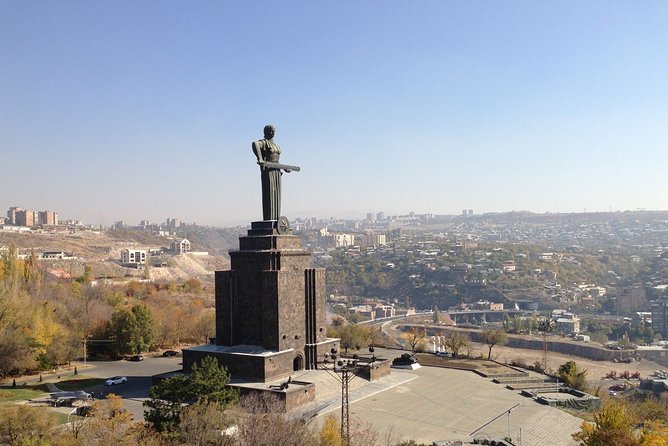Amazing Yerevan - Republic Square: the formal center of the city