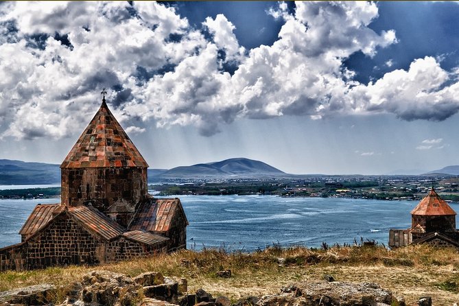 Conquering Armenia - What the Mercedes-Benz setup adds