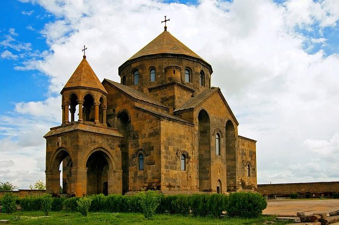Family package for 7 days - Ejmiadzin and Armenia’s religious identity