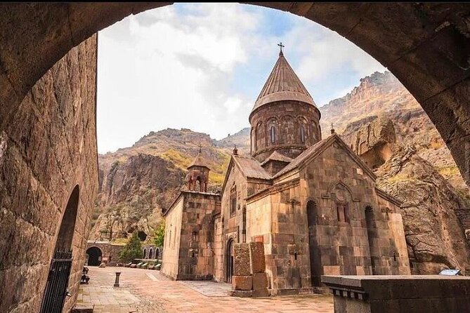 Garni, Geghard, Charent's Arch, Symphony of Stones & LavashBaking - Lunch, lavash, and dietary planning