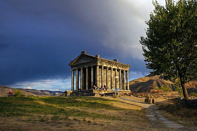 Garni, Geghard, Charents Arch, Azat reservoir, Khor Virap - Five Armenian landmarks in one 8-hour day