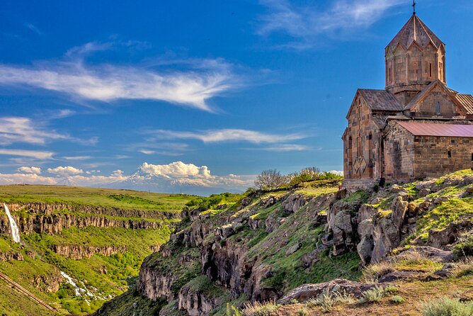 Group Tour: Hovhannavank, Saghmosavank, Chocolate House, Aghtsk - How the bilingual guiding affects the day
