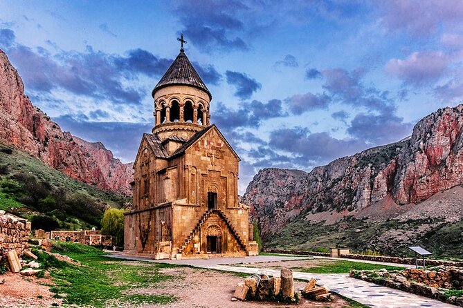 Guided tour: Khor Virap, Noravank Monastery, Areni, Jermuk - Jermuk waterfall and the optional ropeway