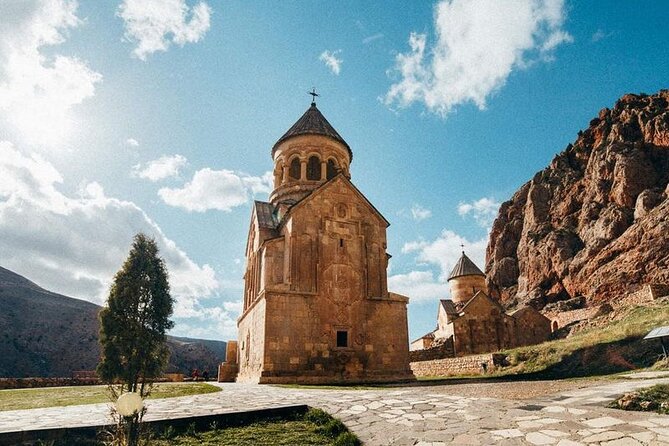 Khor Virap, Noravank & Birds' Cave Day Trip with Wine Tasting - Khor Virap and the Mount Ararat view