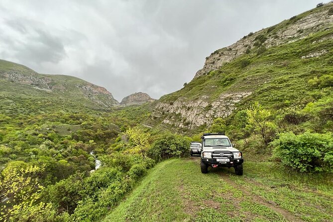 Limitless Off-Road Private Tours in Armenia - What the mountain views add to the day