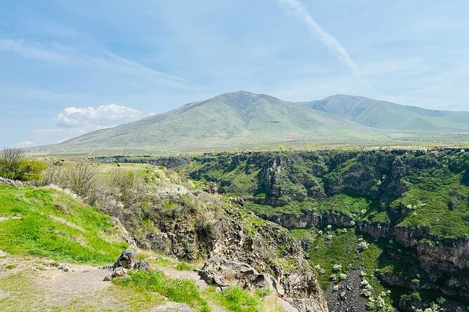 Mount Aragats,Amberd Fortress,Alphabet Monument, Saghmosavank - Mount Aragats and the highest point in Armenia