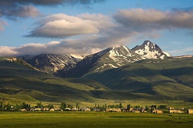 Mount Aragats, Amberd Fortress, Saghmosavank Monastery, Alphabet - private tour - Who will enjoy this private Armenia excursion