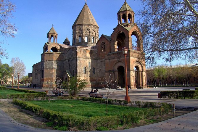 Private Tour to Echmiadzin and Zvartnots Temple - Zvartnots Temple and its remarkable ruins