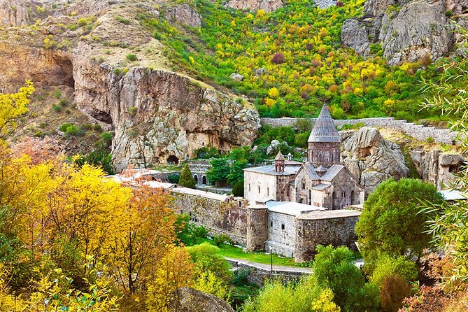 Private Tour to Garni Temple, Geghard Monastery, Echmiadzin Cathedral, Zvartnots - Zvartnots, where ruins reveal a vanished cathedral