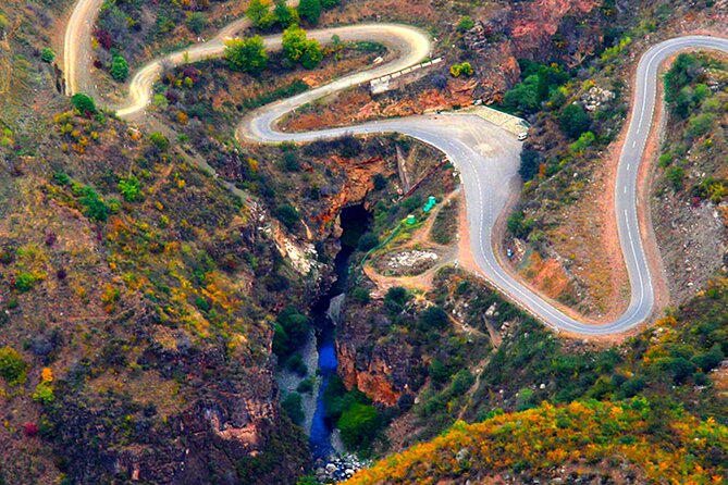 Private tour to Hin Areni winery, Tatev monastery & ropeway, Khndzoresk caves - Guides, drivers, and the private format
