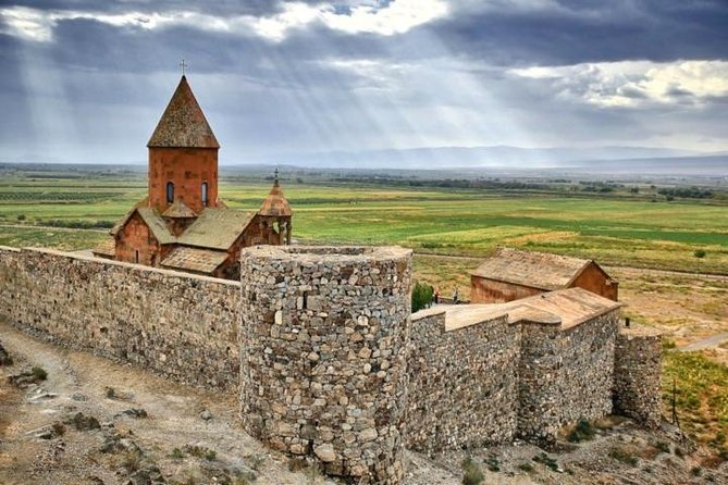 Private tour to Khor Virap, Areni winery, Noravank, Selim pass, Hayravank - Noravank’s 13th and 14th century stonework