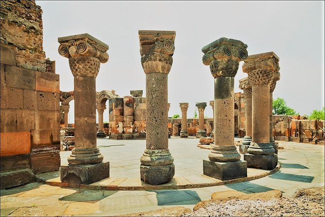 Private tour to UNESCO heritage Echmiadzin churches, Zvartnots and Sardarapat - Zvartnots Temple and its open views