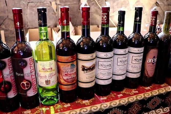 Private wine tour to Khor Virap, Areni winery, Noravank - Noravank’s 13th and 14th-century setting