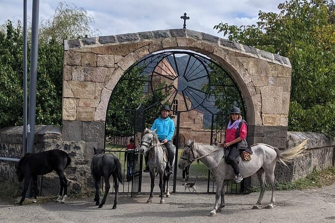 Scenic Trail Rides - Cantering toward Dsegh and meeting Tumanyan