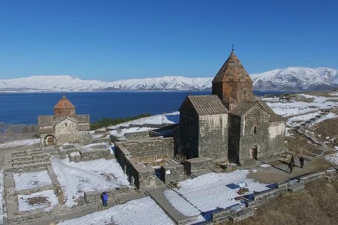 Transfer from Yerevan to Tbilisi with 2 sightseeing stops - Is $200 a fair price?