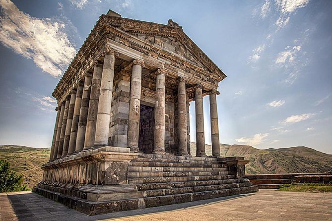 Yerevan Card Including Free 30+ Museums, 5+ Tours & Discounts - Brandy, carpets, chocolate, and Armenian craft