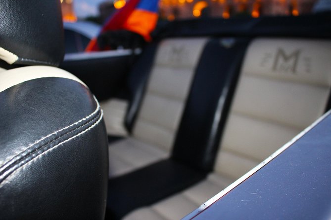 Yerevan city tour with drinks in a classic car with photography - Republic Square and the dancing fountains
