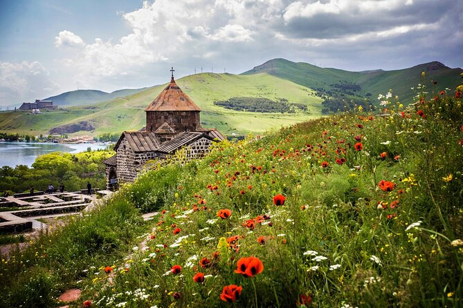 Yerevan to Tbilisi Private car transfer 3 Scenic stops - Leaving Yerevan without airport hassle